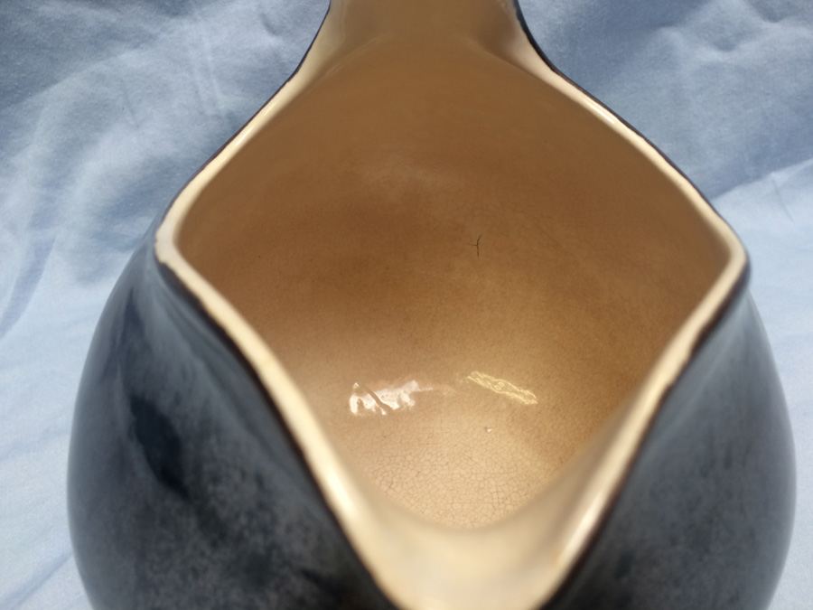 Modern Pitcher [Photo 17]