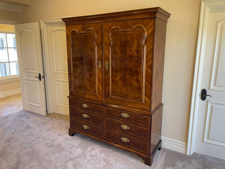 Aston Court By Henredon Wooden Armoire Cabinet Dresser 5'4'W X 21D X 6'10'H [Photo 5]