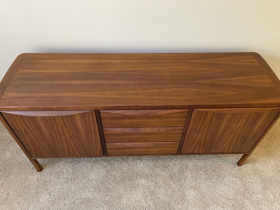 Walnut Mid-Century Style Buffet Credenza [Photo 10]