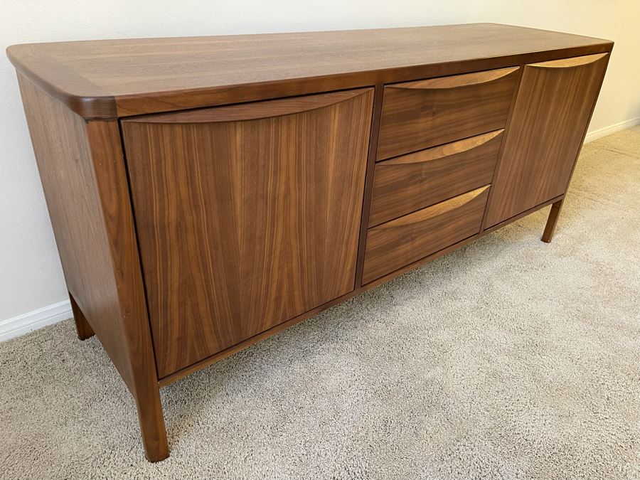 Walnut Mid-Century Style Buffet Credenza [Photo 5]