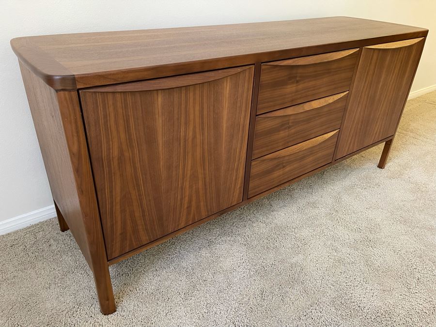 Walnut Mid-Century Style Buffet Credenza [Photo 6]