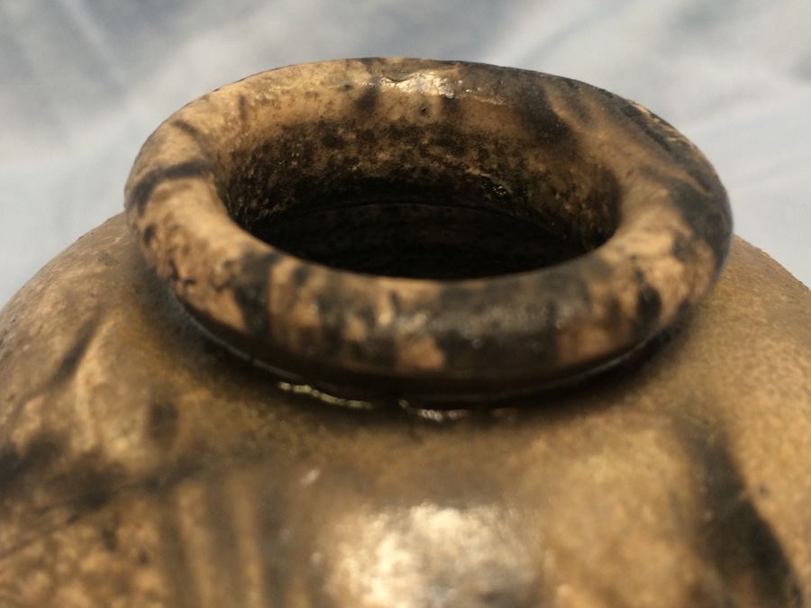 Small Signed Pottery Piece [Photo 3]