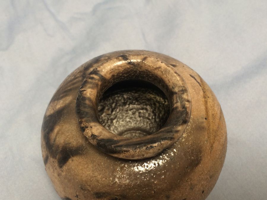 Small Signed Pottery Piece [Photo 9]