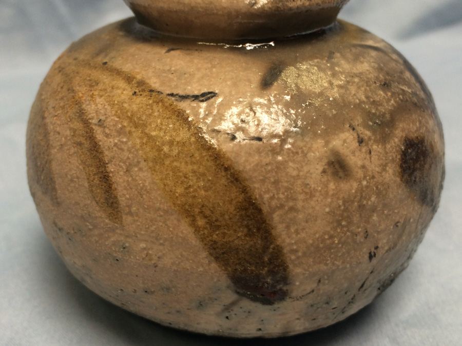 Small Signed Pottery Piece [Photo 6]