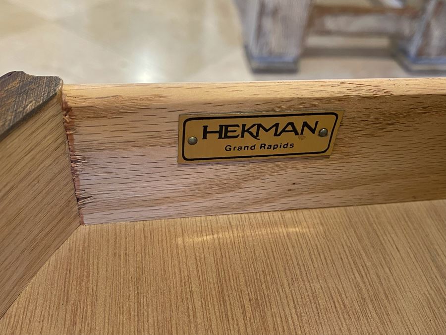 Hekman Wooden Drum Table With Drawer 26W X 22H [Photo 5]