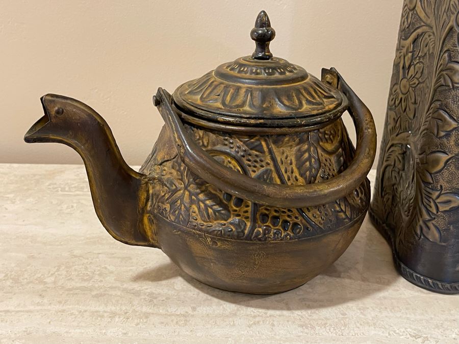 Home Decor Accent Lot: Metal Footed Bowl, Metal Box With Lid And Metal Teapot [Photo 3]