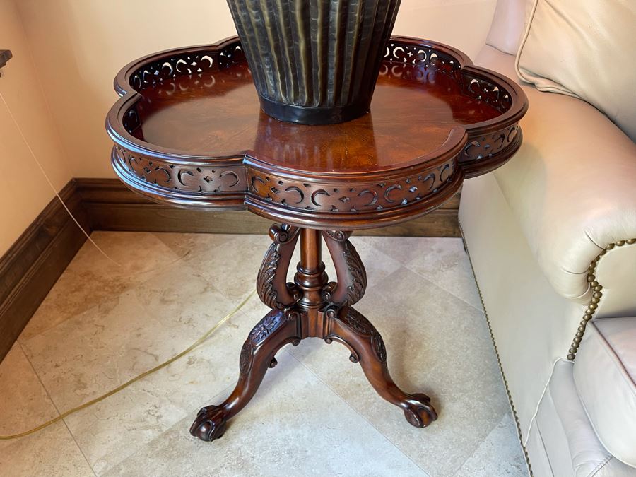 Henredon Furniture Wooden Side Pedestal Table 23W X 27H [Photo 4]