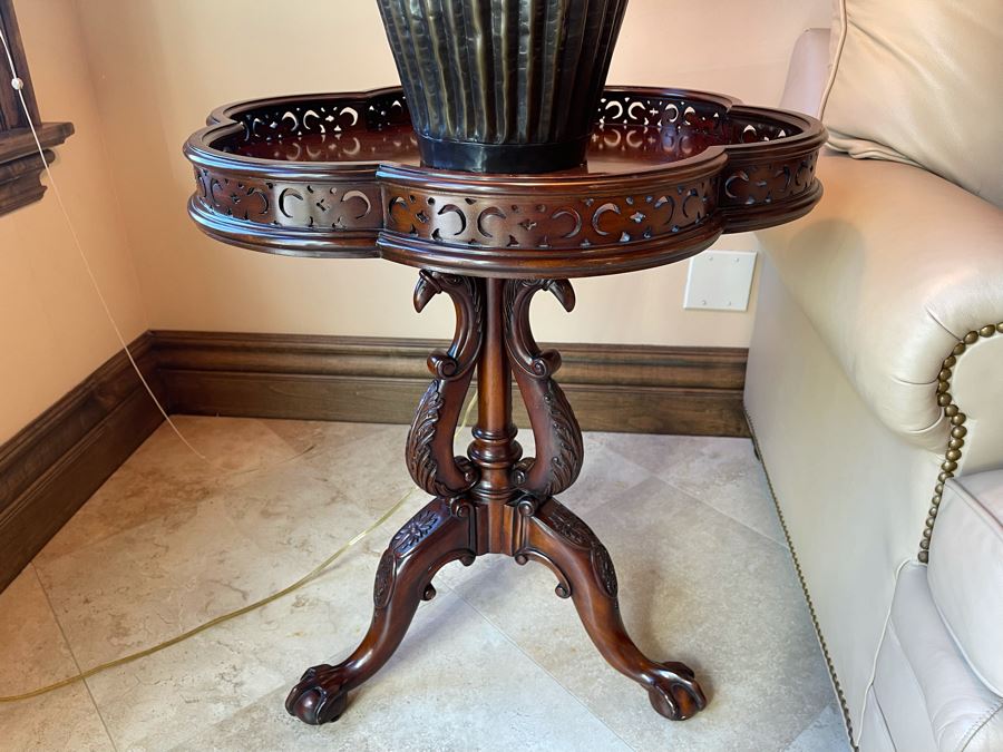 Henredon Furniture Wooden Side Pedestal Table 23W X 27H [Photo 2]