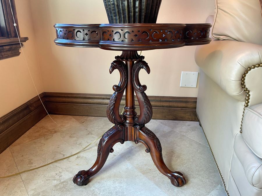 Henredon Furniture Wooden Side Pedestal Table 23W X 27H [Photo 3]