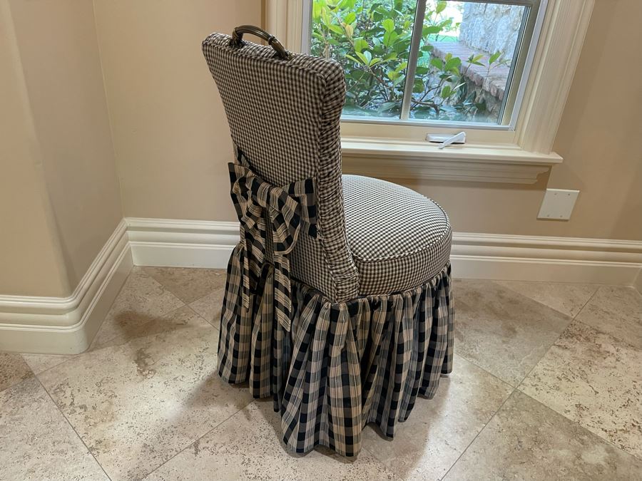 Upholstered Vanity Desk Chair [Photo 3]