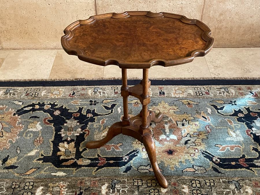 Baker Furniture Historic Charleston Reproductions Wooden Pedestal Side Table 18W X 13D X 22H [Photo 3]