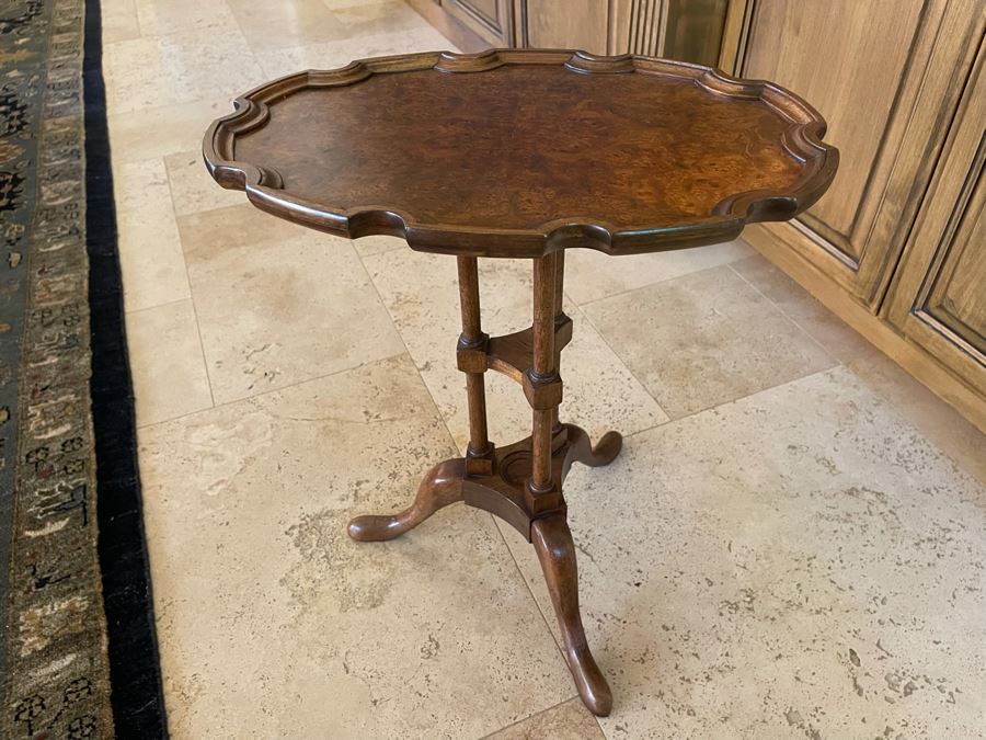 Baker Furniture Historic Charleston Reproductions Wooden Pedestal Side Table 18W X 13D X 22H [Photo 4]