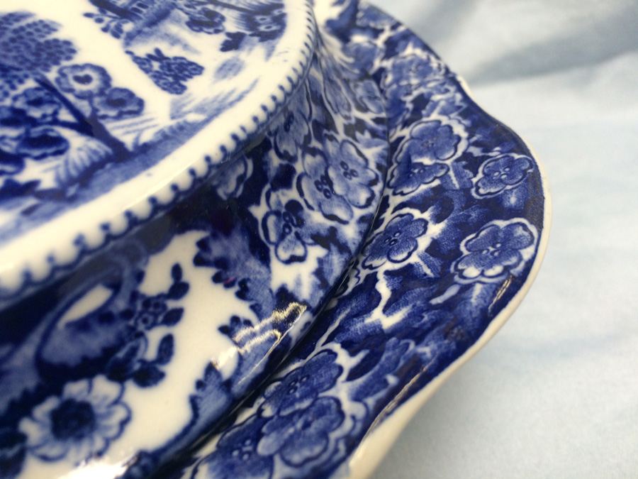 Covered Bowl England [Photo 6]