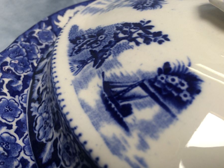 Covered Bowl England [Photo 7]