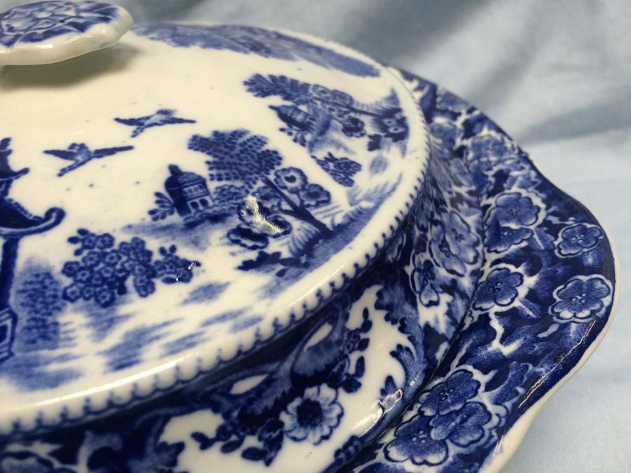 Covered Bowl England [Photo 4]