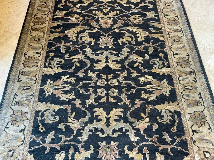 Hand Knotted Wool Area Rug 5' X 10' [Photo 6]