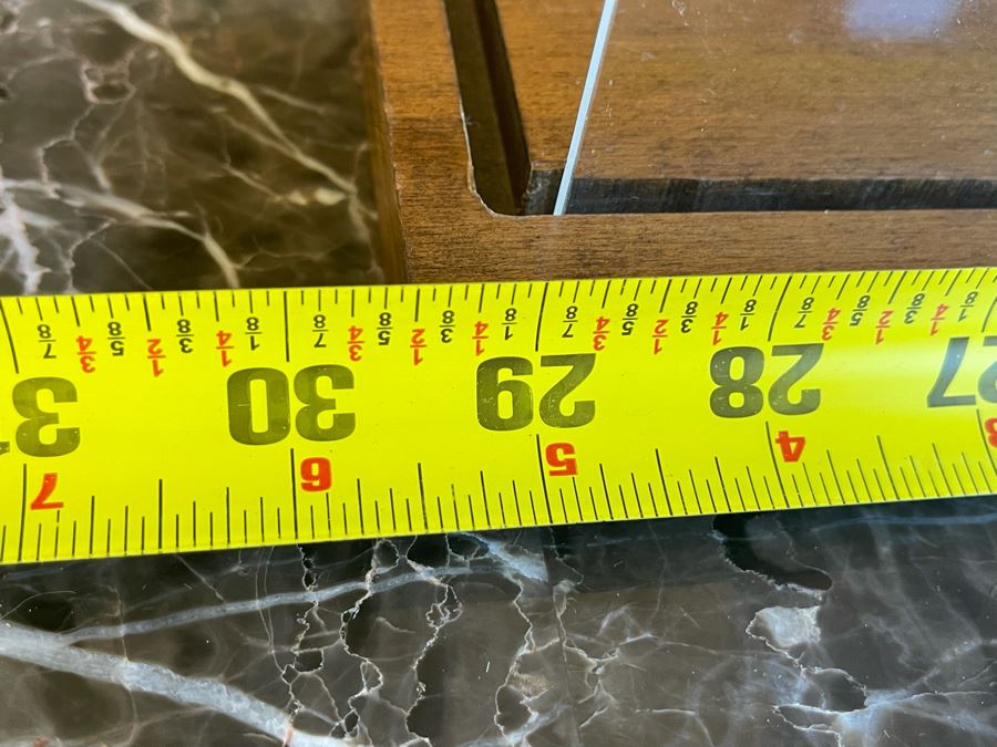 Queen Elizabeth 2 Ship Model With Acrylic Cover 29W X 8D X 8H [Photo 10]