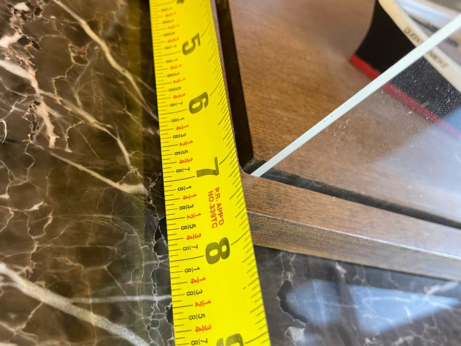 Queen Elizabeth 2 Ship Model With Acrylic Cover 29W X 8D X 8H [Photo 11]