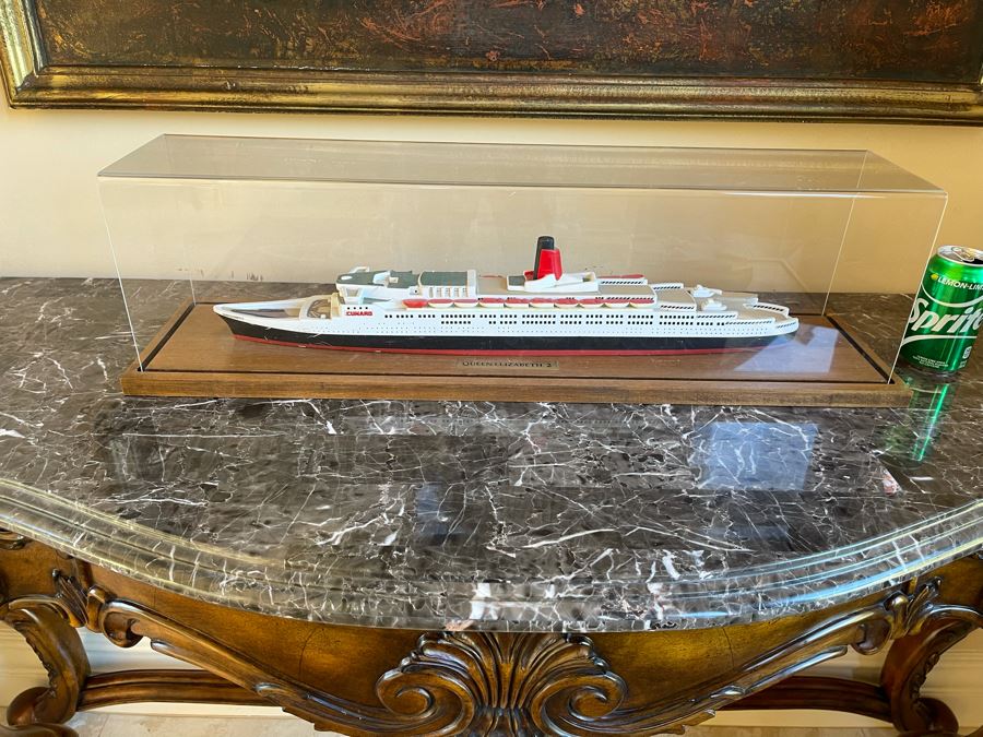 Queen Elizabeth 2 Ship Model With Acrylic Cover 29W X 8D X 8H [Photo 2]