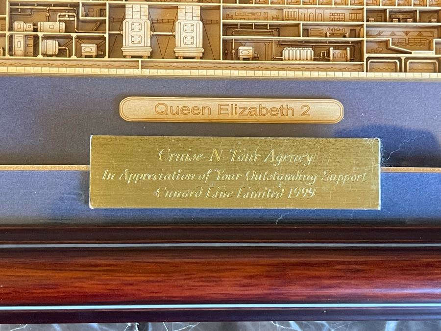 Queen Elizabeth Cutaway Wooden Ship Model 22 X 8 [Photo 9]