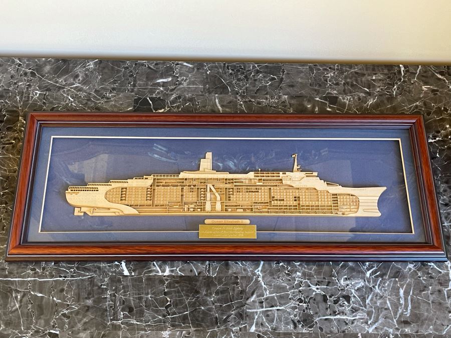 Queen Elizabeth Cutaway Wooden Ship Model 22 X 8 [Photo 2]