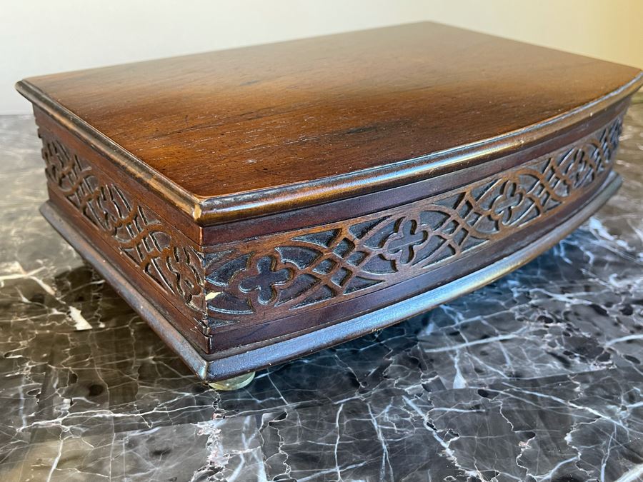 Vintage Wooden Accent Box 12W X 8D X 4H Retails $105 [Photo 4]