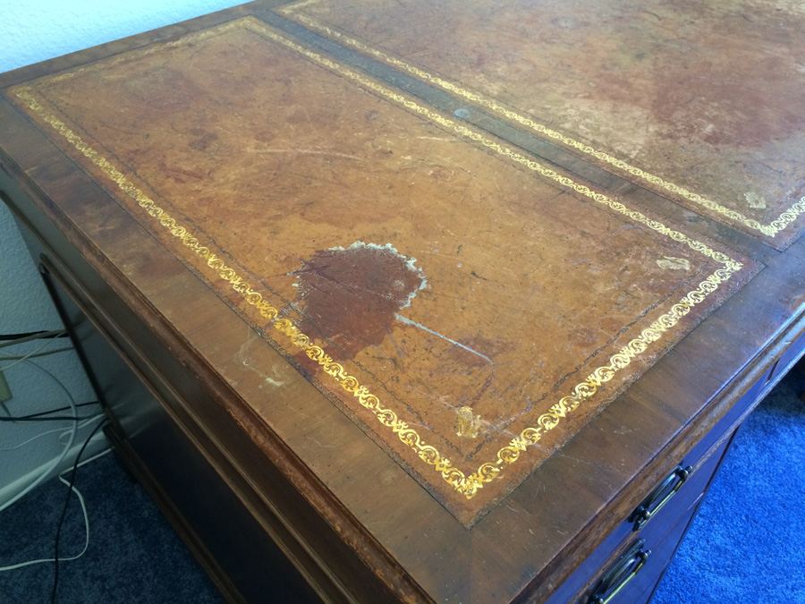 Vintage Baker Desk [Photo 10]