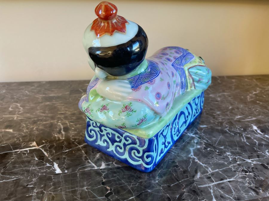 Chinese Porcelain Pillow Box 11W X 5.5D X 7.5H [Photo 9]