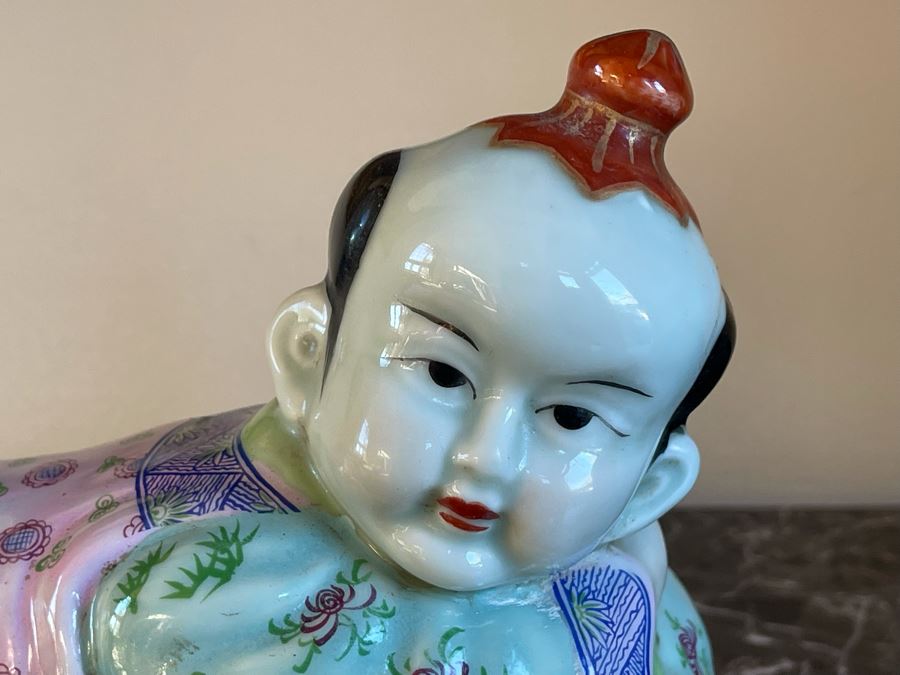 Chinese Porcelain Pillow Box 11W X 5.5D X 7.5H [Photo 6]