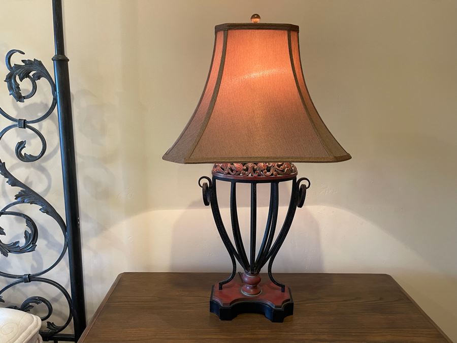 JUST ADDED - Metal Table Lamp 35H [Photo 4]