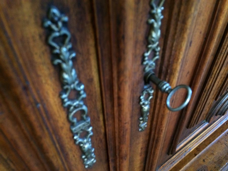 Victorian Buffet, Carved, Excellent [Photo 15]