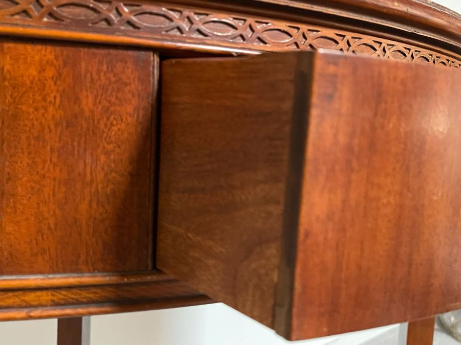 JUST ADDED - Wabash Mahogany Corner Cabinet 26.5W X 19D X 54H [Photo 11]