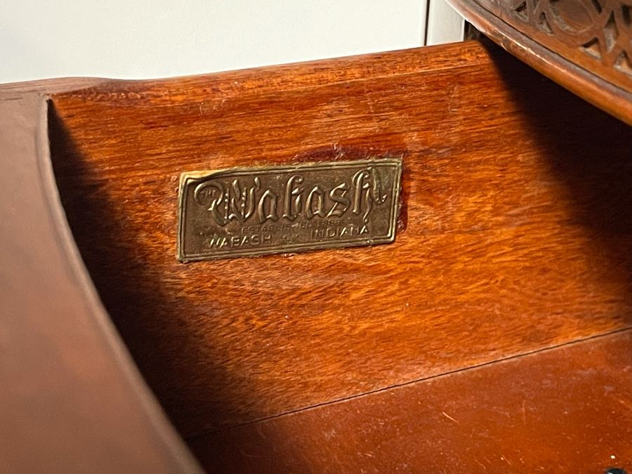 JUST ADDED - Wabash Mahogany Corner Cabinet 26.5W X 19D X 54H [Photo 3]