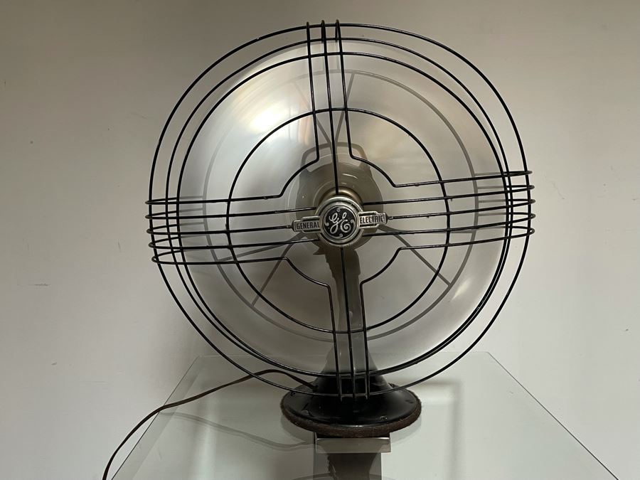JUST ADDED - Vintage Art Deco General Electric Industrial Working Metal Fan [Photo 2]