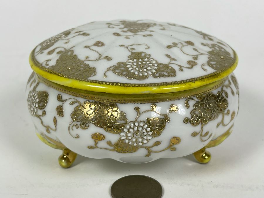 Nippon Japan Hand Painted Lidded Dresser Box 4.5R X 2.5H [Photo 2]