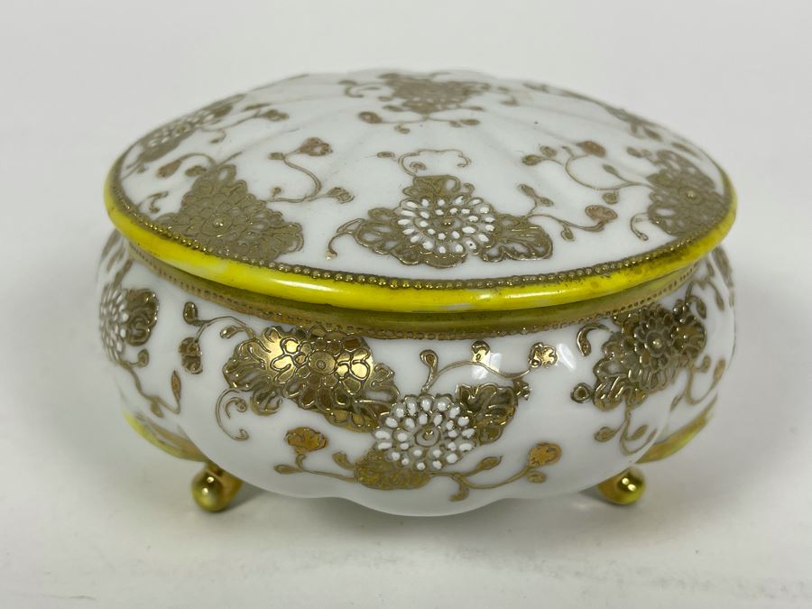 Nippon Japan Hand Painted Lidded Dresser Box 4.5R X 2.5H [Photo 3]