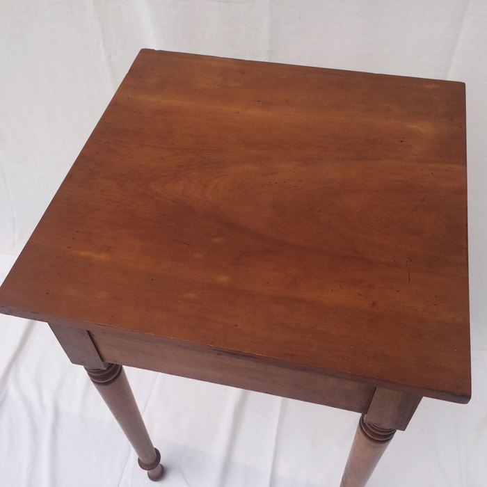 Antique Maple Single Drawer End Table [Photo 10]