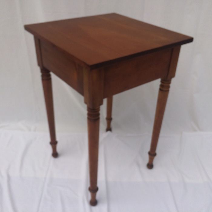Antique Maple Single Drawer End Table [Photo 12]