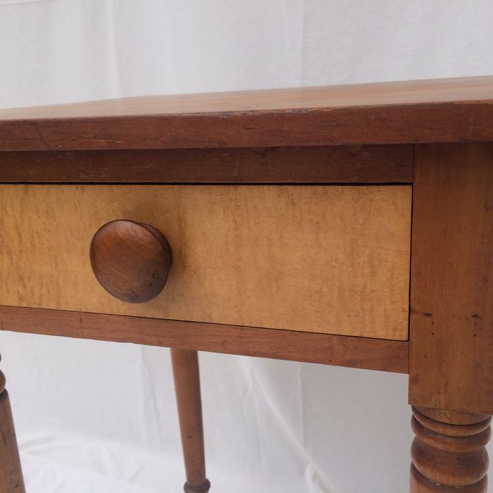 Antique Maple Single Drawer End Table [Photo 5]
