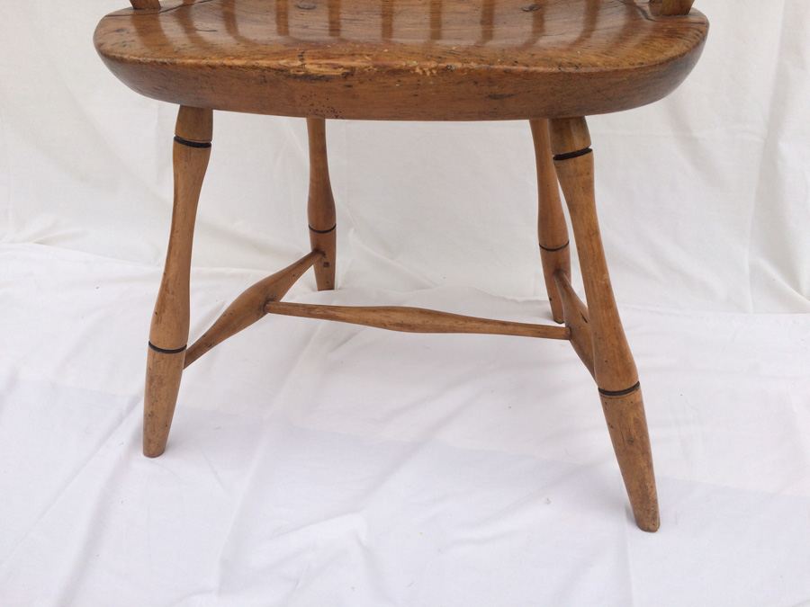 New England Sack-Back Windsor Armchair ca. 1810-1820 - Estimate $300-$400 As Found [Photo 8]