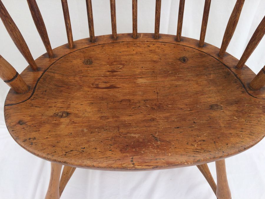 New England Sack-Back Windsor Armchair ca. 1810-1820 - Estimate $300-$400 As Found [Photo 3]