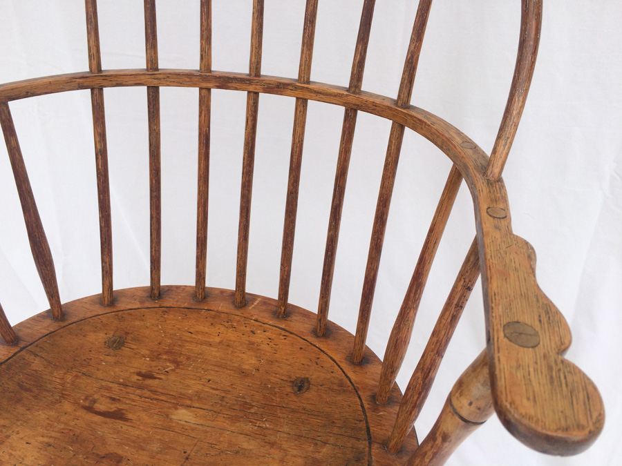 New England Sack-Back Windsor Armchair ca. 1810-1820 - Estimate $300-$400 As Found [Photo 5]