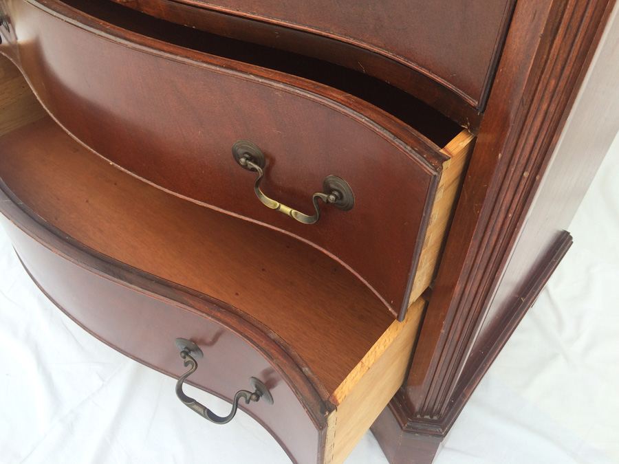 Vintage Four Drawer Mahogany Dresser, Serpentine Front [Photo 8]