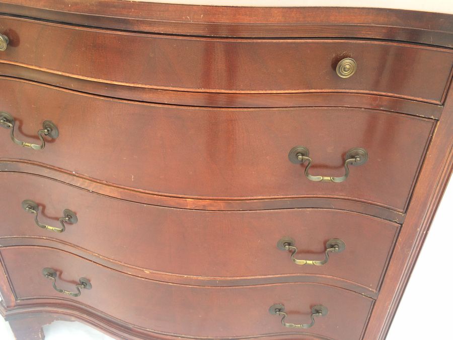 Vintage Four Drawer Mahogany Dresser, Serpentine Front [Photo 4]