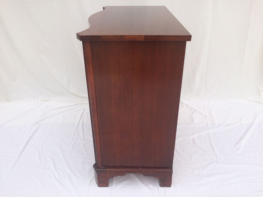 Vintage Four Drawer Mahogany Dresser, Serpentine Front [Photo 10]