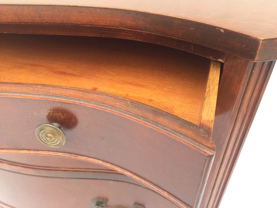 Vintage Four Drawer Mahogany Dresser, Serpentine Front [Photo 3]