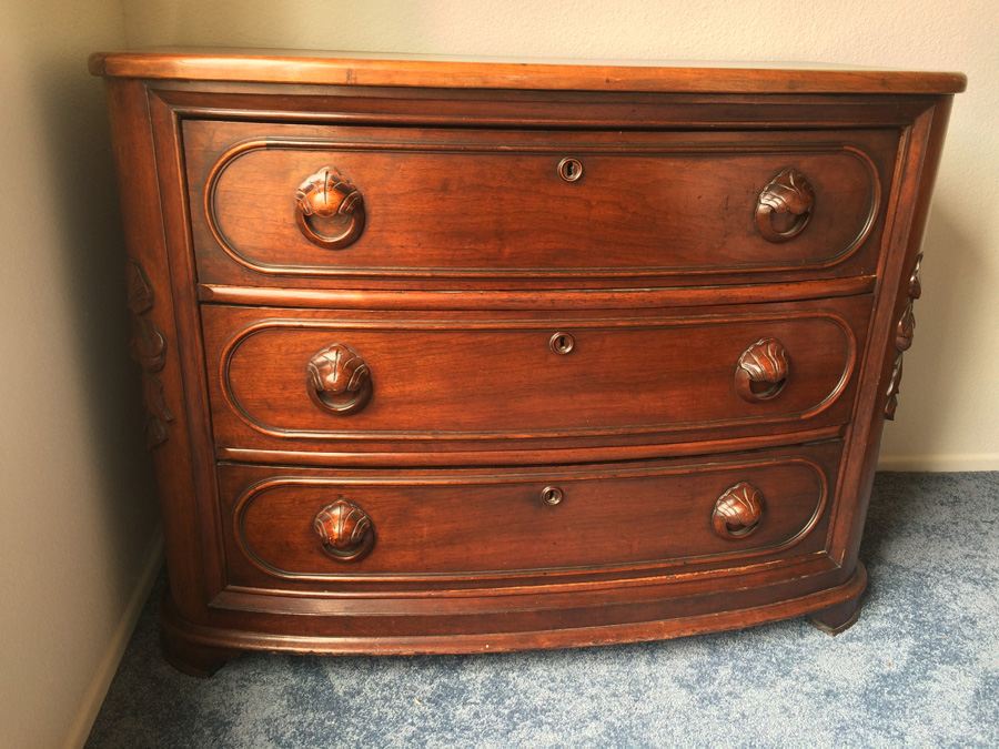 Victorian Three Drawer Dresser, Carved Pulls, Curved [Photo 4]