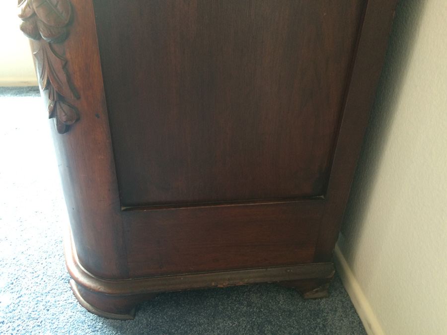 Victorian Three Drawer Dresser, Carved Pulls, Curved [Photo 11]