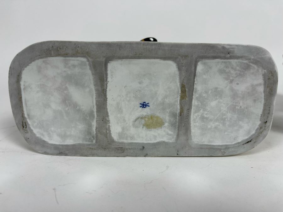 Pair Of Handpainted Saxon Porcelain French Napoleonic Soldier Figurines From Scheibe Alsbach - Thuringia Signed Horses Titled Poniatowski And Pully Made In German Democratic Republic (GDR) 3W X 3.5D X 11.5H [Photo 10]