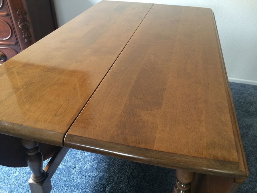 Drop-Leaf Table with 6 Chairs and 2 Leaves [Photo 8]